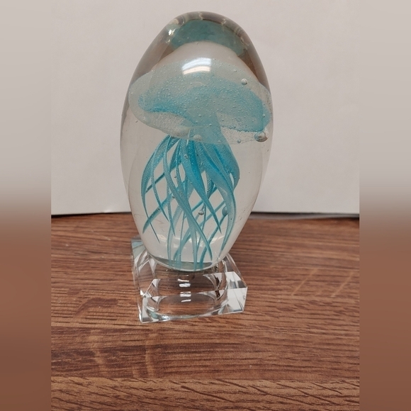 Vintage Jellyfish Hand-blown Glass Paperweight Glow in Dark Cap - Picture 5 of 8